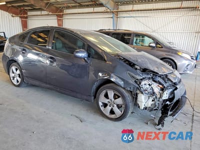 Czwarte zdjęcie samochodu z boku: 2010 TOYOTA PRIUS V VIN:JTDKN3DU5A0031741 - miniatura