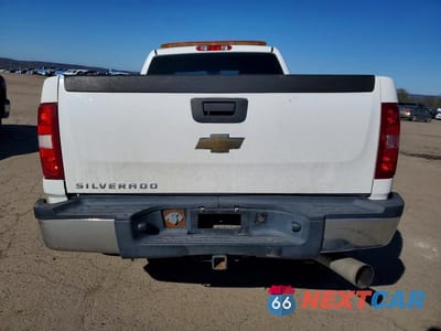 Zdjęcie 6 z 13 samochodu: 2007 CHEVROLET SILVERADO K2500 HEAVY DUTY VIN:1GCHK29687E554433 - miniatura