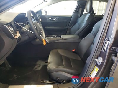 Zdjęcie 7 z 13 samochodu: 2023 VOLVO S60 PLUS VIN:7JRH60FL8PG234330 - miniatura