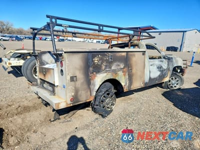 Trzecie zdjęcie samochodu z tyłu: 2014 CHEVROLET SILVERADO 3500 HD LT UTILITY / SERVICE TRUCK VIN:1GC0K0CG3EF175592 - miniatura