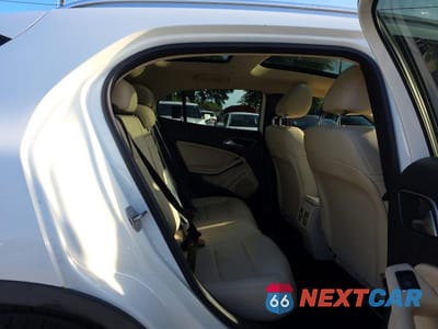 Zdjęcie 6 z 10 samochodu: 2019 MERCEDES-BENZ GLA 250 VIN:WDCTG4EB3KJ587683 - miniatura