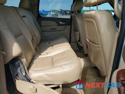 Zdjęcie 11 z 14 samochodu: 2013 CHEVROLET SUBURBAN C1500 LT VIN:1GNSCJE03DR103811 - miniatura