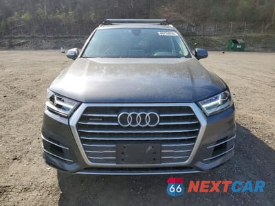 Piąte zdjęcie samochodu w środku: 2019 AUDI Q7 PREMIUM VIN:WA1AAAF78KD010325 - miniatura