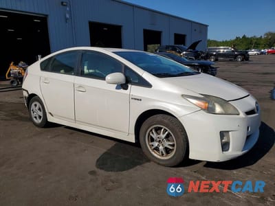 Czwarte zdjęcie samochodu z boku: 2010 TOYOTA PRIUS III VIN:JTDKN3DUXA0187483 - miniatura