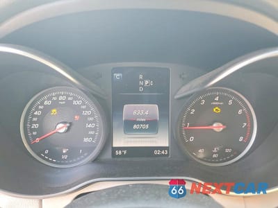 Zdjęcie 9 z 12 samochodu: 2015 MERCEDES-BENZ C 300 4MATIC VIN:55SWF4KBXFU029111 - miniatura