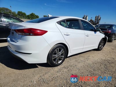 Trzecie zdjęcie samochodu z tyłu: 2017 HYUNDAI ELANTRA SE VIN:5NPD84LF7HH065234 - miniatura