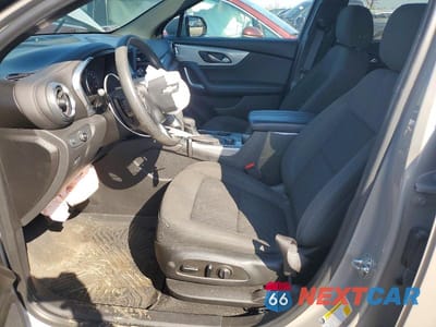 Zdjęcie 7 z 13 samochodu: 2021 CHEVROLET BLAZER 2LT VIN:3GNKBCR47MS573056 - miniatura
