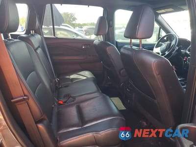 Zdjęcie 10 z 12 samochodu: 2019 HONDA PASSPORT ELITE VIN:5FNYF8H03KB030778 - miniatura