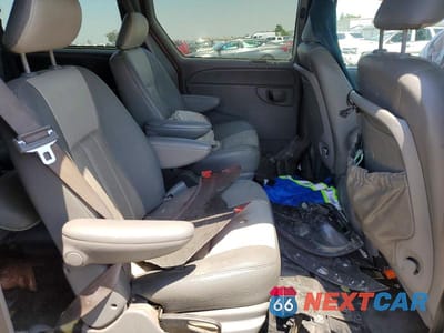 Zdjęcie 10 z 12 samochodu: 2004 DODGE GRAND CARAVAN SXT VIN:2D4GP44L54R606799 - miniatura