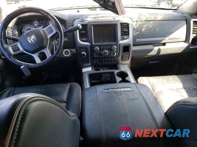 Zdjęcie 8 z 12 samochodu: 2014 RAM 3500 LONGHORN VIN:3C63R3NL0EG326284 - miniatura