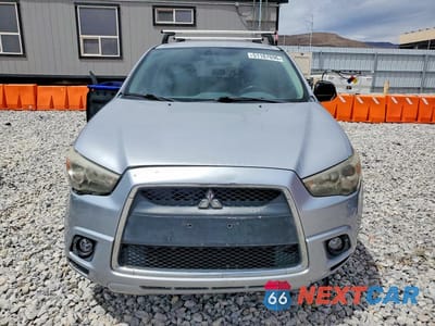 Piąte zdjęcie samochodu w środku: 2011 MITSUBISHI OUTLANDER SPORT SE VIN:JA4AR4AU5BZ024564 - miniatura