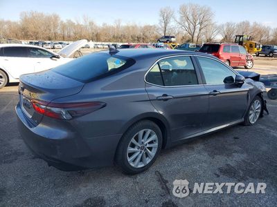 Trzecie zdjęcie samochodu z tyłu: 2022 TOYOTA CAMRY LE VIN:4T1R11AK5NU703776 - miniatura