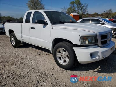 Czwarte zdjęcie samochodu z boku: 2010 DODGE DAKOTA SXT VIN:1D7CE3BKXAS151079 - miniatura