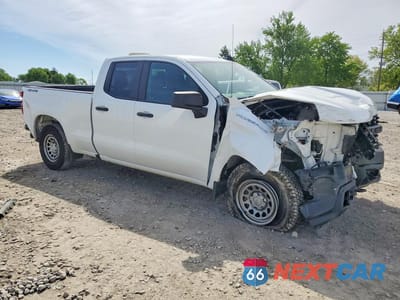 Czwarte zdjęcie samochodu z boku: 2021 CHEVROLET SILVERADO K1500 VIN:1GCRYAEH4MZ261296 - miniatura