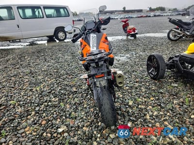 Czwarte zdjęcie samochodu z boku: 2023 KTM 1290 SUPER ADVENTURE S VIN:VBKV79404PM966708 - miniatura