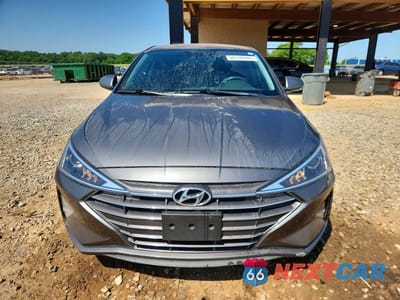 Piąte zdjęcie samochodu w środku: 2019 HYUNDAI ELANTRA SEL VIN:5NPD84LF3KH446831 - miniatura