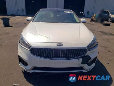 Piąte zdjęcie samochodu w środku: 2017 KIA CADENZA TECHNOLOGY VIN:KNALC4J1XH5072497 - miniatura