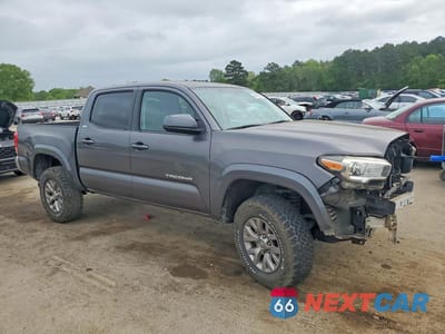 Czwarte zdjęcie samochodu z boku: 2017 TOYOTA TACOMA SR5 V6 VIN:5TFCZ5AN2HX049004 - miniatura