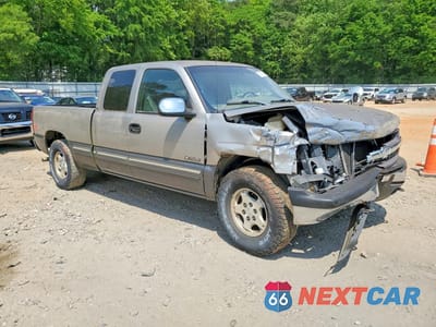 Czwarte zdjęcie samochodu z boku: 1999 CHEVROLET SILVERADO K1500 VIN:1GCEK19V7XE186458 - miniatura
