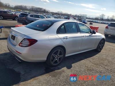 Trzecie zdjęcie samochodu z tyłu: 2018 MERCEDES-BENZ E 300 4MATIC VIN:WDDZF4KB7JA360542 - miniatura
