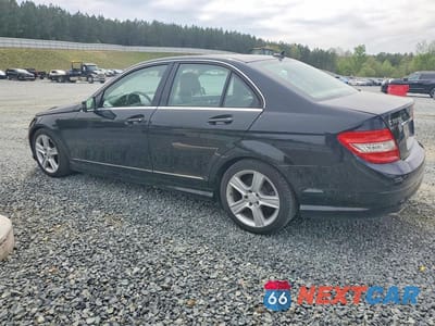 Drugie zdjęcie samochodu z przodu: 2010 MERCEDES-BENZ C300 VIN:WDDGF8BB7AR094410 - miniatura