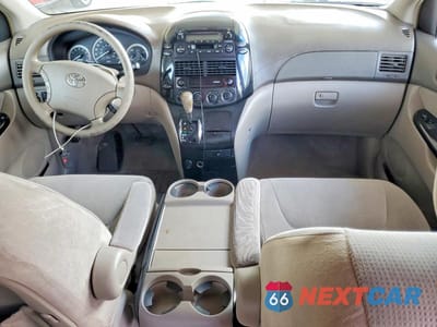 Zdjęcie 8 z 13 samochodu: 2004 TOYOTA SIENNA LE 7 PASSENGER VIN:5TDZA23C24S061102 - miniatura