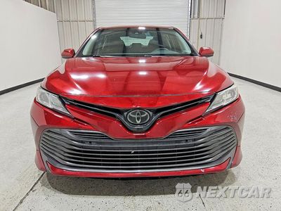Piąte zdjęcie samochodu w środku: 2019 TOYOTA CAMRY LE VIN:4T1B11HK4KU818033 - miniatura