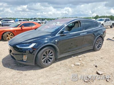 2018 TESLA MODEL X 5YJXCBE29JF136366 - główne zdjęcie licytacji z USA - miniatura