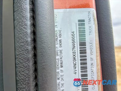 Zdjęcie 10 z 10 samochodu: 2007 VOLVO VN VNL VIN:4V4NC9KK87N466664 - miniatura