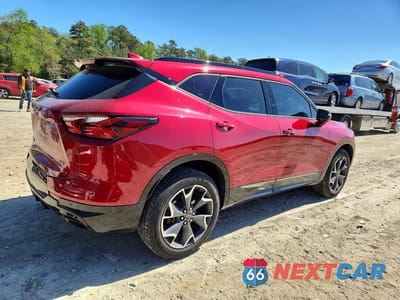 Trzecie zdjęcie samochodu z tyłu: 2019 CHEVROLET BLAZER RS VIN:3GNKBERS4KS688740 - miniatura