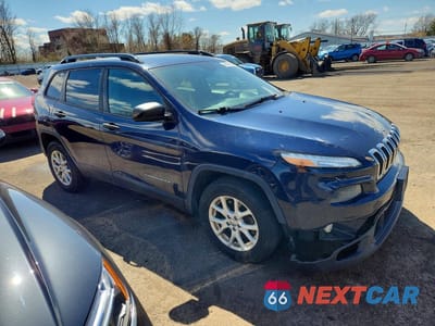 Czwarte zdjęcie samochodu z boku: 2016 JEEP CHEROKEE SPORT VIN:1C4PJMASXGW277376 - miniatura