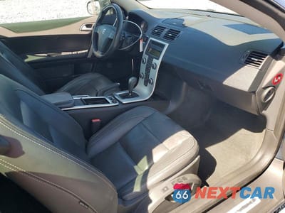 Zdjęcie 8 z 12 samochodu: 2013 VOLVO C70 T5 VIN:YV1672MC8DJ139955 - miniatura