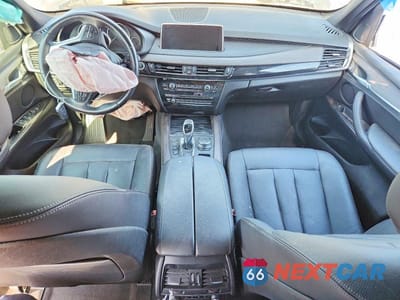 Zdjęcie 8 z 14 samochodu: 2018 BMW X5 XDRIVE35I VIN:5UXKR0C5XJ0X93930 - miniatura