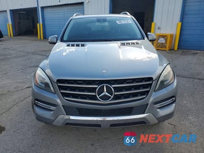 Piąte zdjęcie samochodu w środku: 2013 MERCEDES-BENZ ML 350 BLUETEC VIN:4JGDA2EB1DA202684 - miniatura