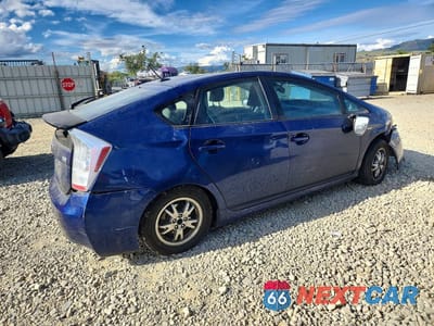 Trzecie zdjęcie samochodu z tyłu: 2010 TOYOTA PRIUS II VIN:JTDKN3DU2A1271405 - miniatura