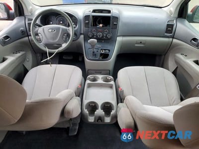 Zdjęcie 8 z 13 samochodu: 2010 KIA SEDONA BASE VIN:KNDMG4C31A6353419 - miniatura