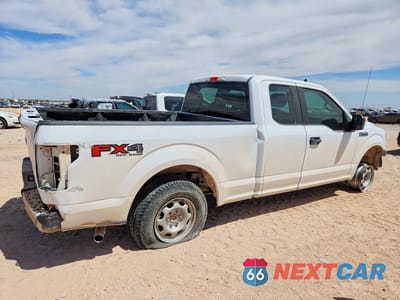 Trzecie zdjęcie samochodu z tyłu: 2020 FORD F150 SUPER CAB VIN:1FTEX1EP0LKD31313 - miniatura