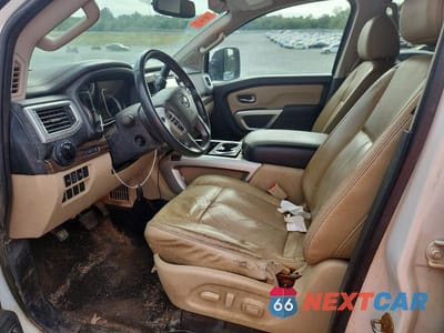Zdjęcie 7 z 12 samochodu: 2016 NISSAN TITAN XD SL VIN:1N6BA1F45GN508190 - miniatura