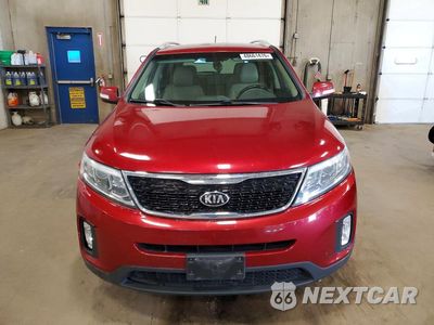 Piąte zdjęcie samochodu w środku: 2015 KIA SORENTO LX VIN:5XYKTCA63FG617559 - miniatura