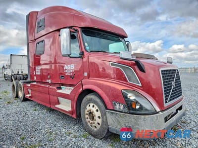 2015 VOLVO VNL SEMI TRUCK 4V4NC9EJ4FN908552 - główne zdjęcie licytacji z USA - miniatura