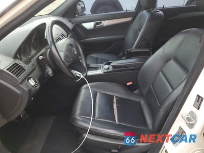 Zdjęcie 7 z 12 samochodu: 2009 MERCEDES-BENZ C 300 VIN:WDDGF54X39R054814 - miniatura