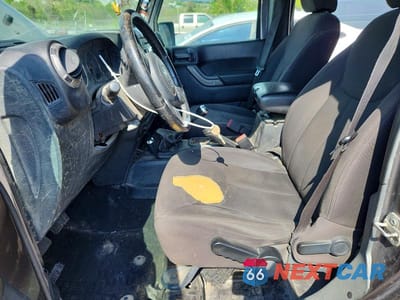 Zdjęcie 7 z 13 samochodu: 2016 JEEP WRANGLER UNLIMITED SPORT VIN:1C4BJWDG7GL254975 - miniatura