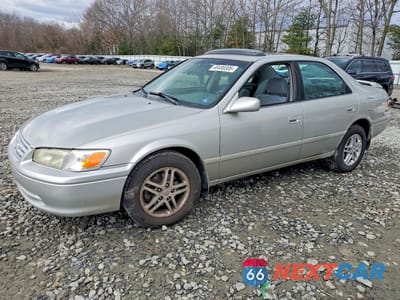 2001 TOYOTA CAMRY LE 4T1BG22K21U105143 - główne zdjęcie licytacji z USA - miniatura