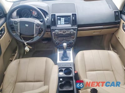 Zdjęcie 8 z 13 samochodu: 2014 LAND ROVER LR2 HSE VIN:SALFR2BG8EH411055 - miniatura