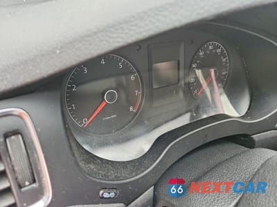 Zdjęcie 9 z 12 samochodu: 2012 VOLKSWAGEN JETTA BASE VIN:3VW1K7AJXCM386925 - miniatura
