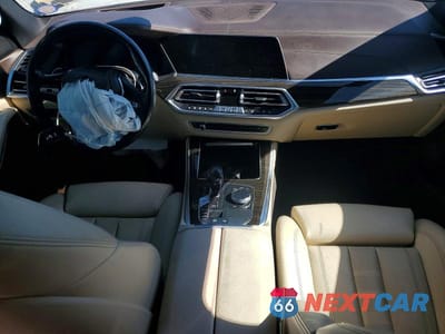 Zdjęcie 8 z 13 samochodu: 2019 BMW X5 XDRIVE40I VIN:5UXCR6C57KLK86281 - miniatura