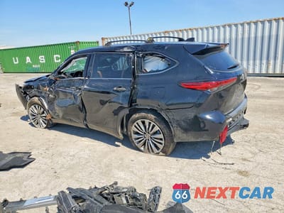 Drugie zdjęcie samochodu z przodu: 2021 TOYOTA HIGHLANDER PLATINUM VIN:5TDFZRBH5MS148705 - miniatura