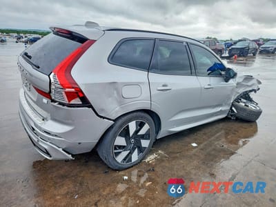 Trzecie zdjęcie samochodu z tyłu: 2024 VOLVO XC60 PLUS VIN:YV4H60DL1R1872357 - miniatura