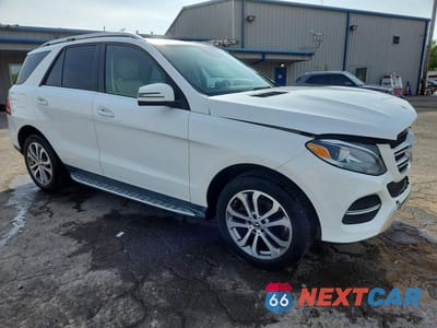 Czwarte zdjęcie samochodu z boku: 2018 MERCEDES-BENZ GLE 350 4MATIC VIN:4JGDA5HB2JB069341 - miniatura
