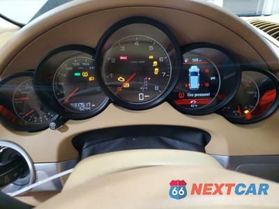 Zdjęcie 9 z 14 samochodu: 2014 PORSCHE CAYENNE VIN:WP1AA2A21ELA02616 - miniatura